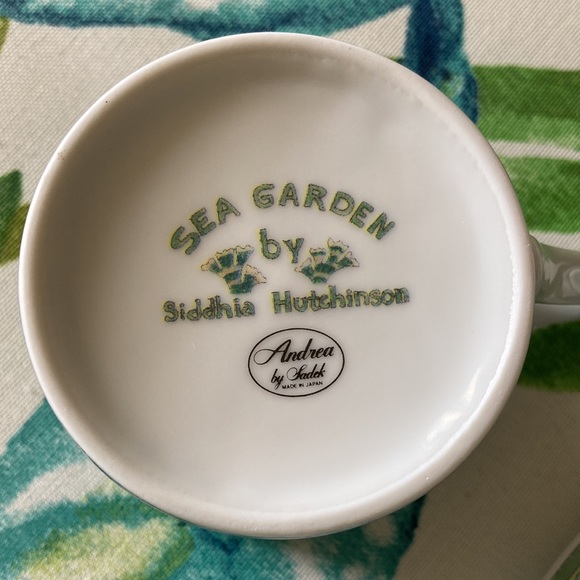 Siddhia Hutchinson Sea Garden Andrea by Sadek Japan (4) Cups Saucers Demitasse - Picture 8 of 16